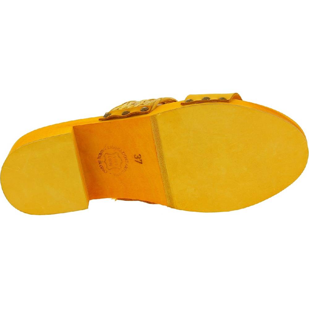 Lartigiano Del Cuoio Sabot da donna giallo in legno artigianali con fascia in rafia e pelle Online