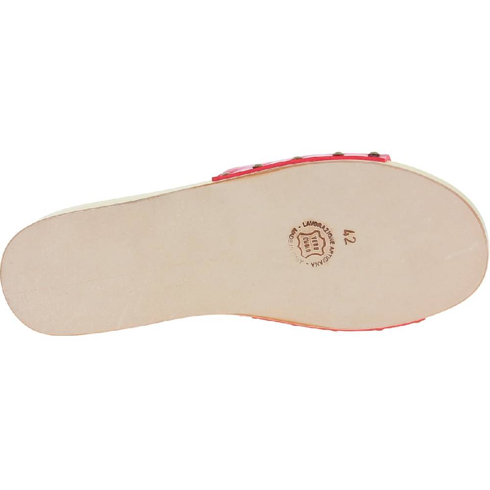 Lartigiano Del Cuoio Zoccoli di legno uomo con fascia larga in pelle rossa artigianali In Linea