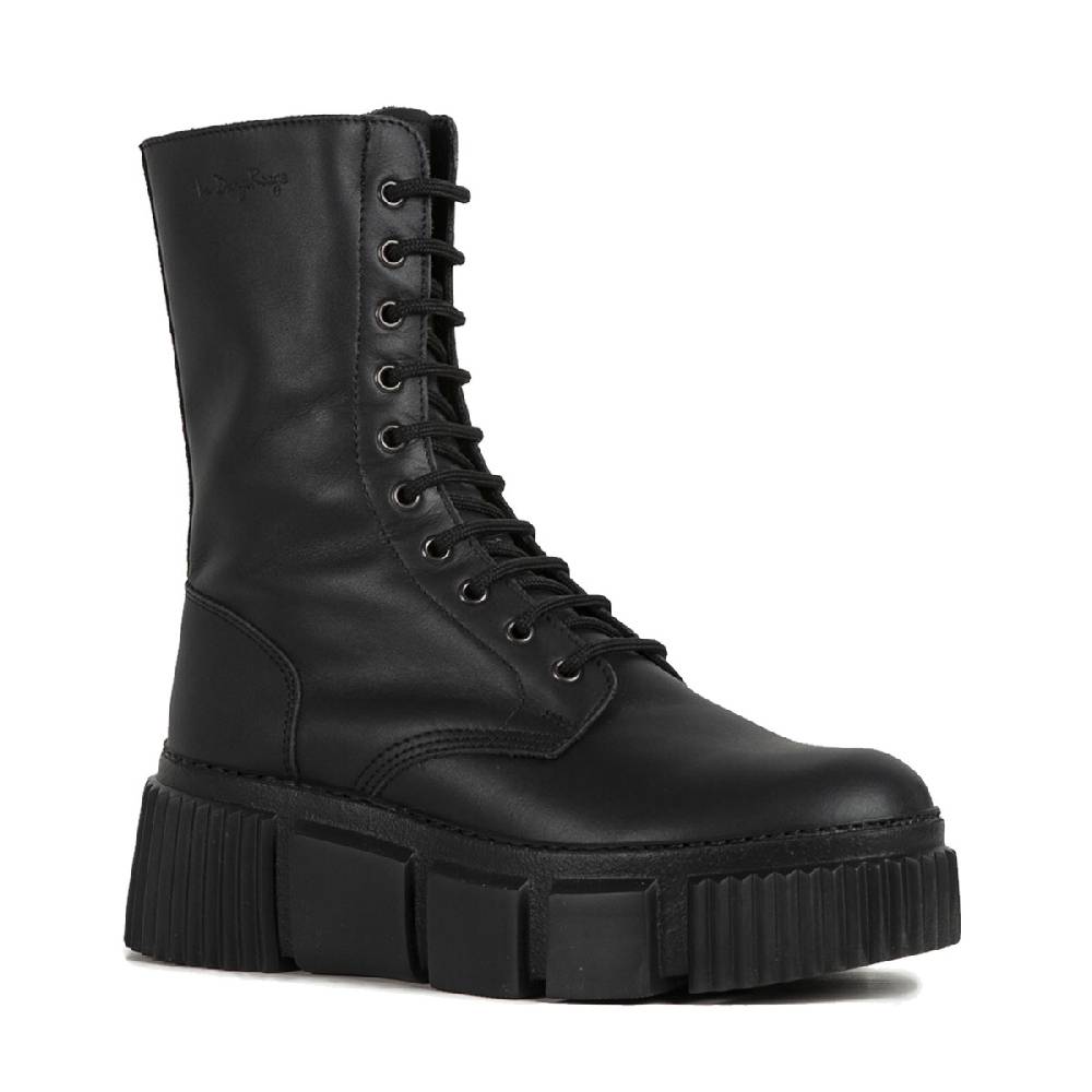 Le Dangerouge Twiggy Black Laces Italia