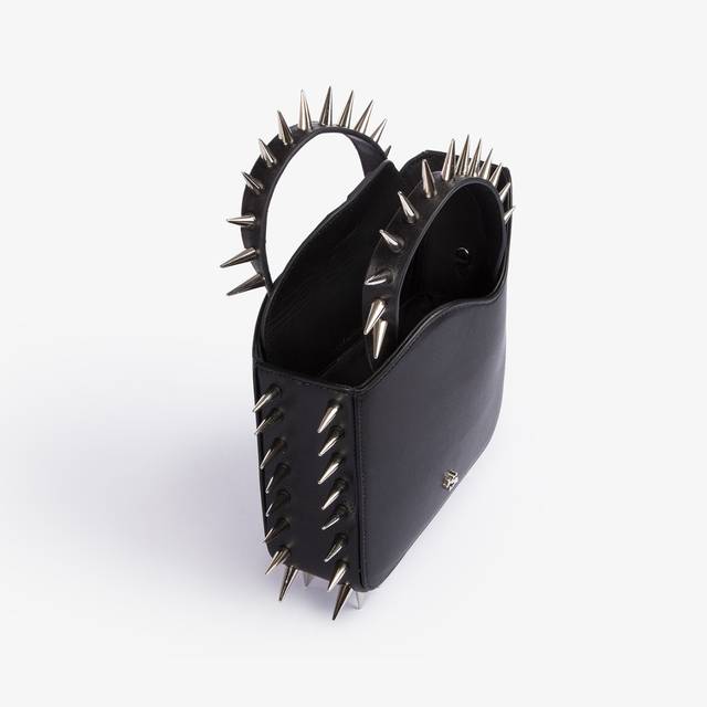 Le Silla Small bag pelle nera con borchie argento Vendita