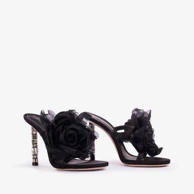 Le Silla Sandalo fiore raso nero Vendita Calda