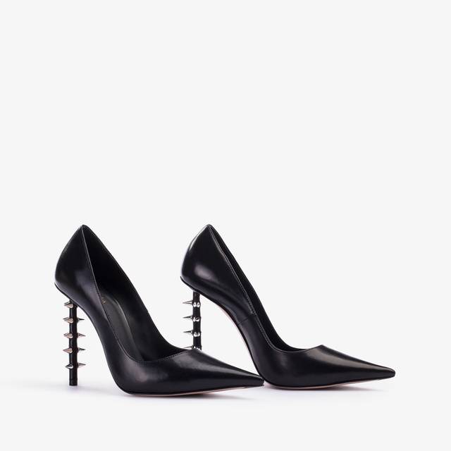 Le Silla Décolleté pelle nera con borchie Negozio