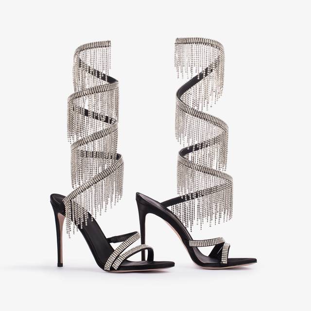 Le Silla Sandalo raso nero con frange argento Novità