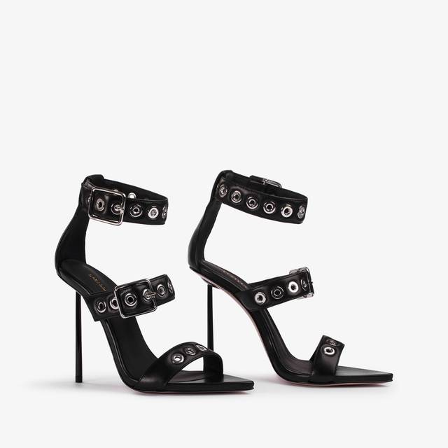 Le Silla Sandalo pelle nero con occhielli argento Vendita Calda