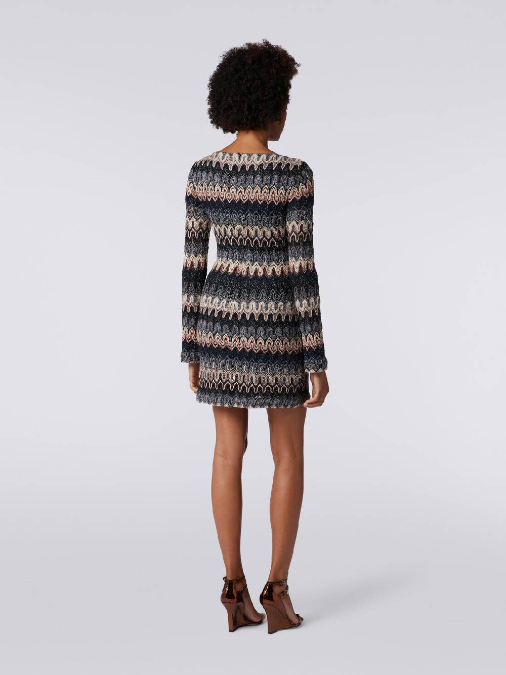 Missoni Mini-abito a maniche lunghe in misto viscosa motivo a onde Nuova