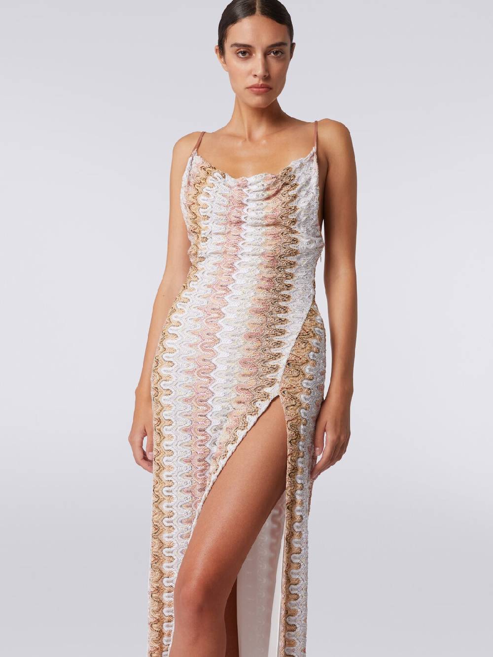 Missoni Abito lungo effetto pizzo con scollatura drappeggiata e spacco 2025