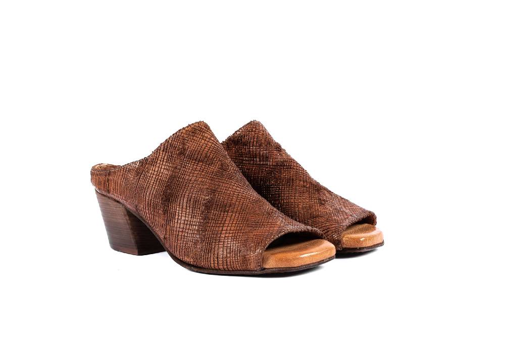Openclosedshoes TISHA09 BUFALO COGNAC Fino al 65% di sconto