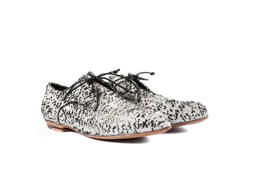 Openclosedshoes IRIS04 GIOVE NERO/BIANCO Outlet