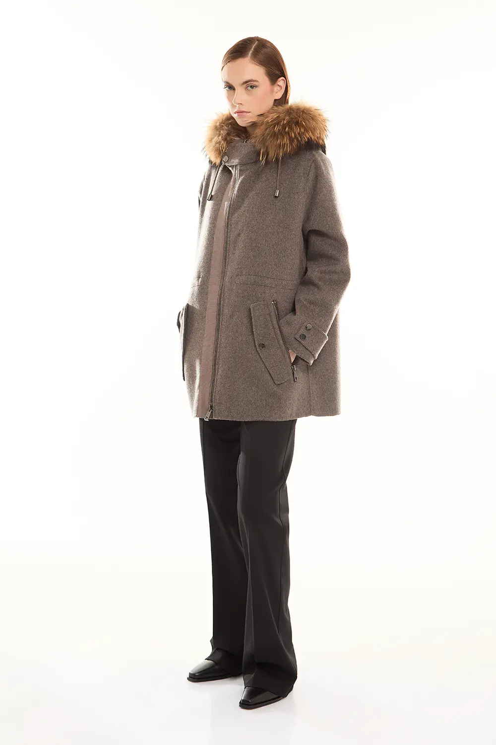 P.A.R.O.S.H. CAPPOTTO CON PELLICCIA 2025
