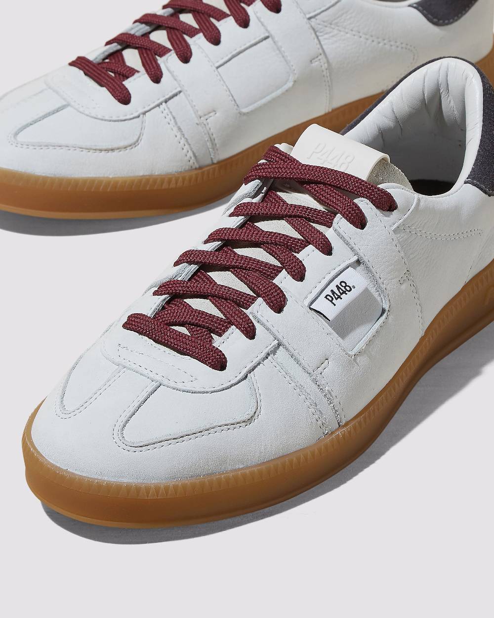P448 Monza White/Retro Convenienza