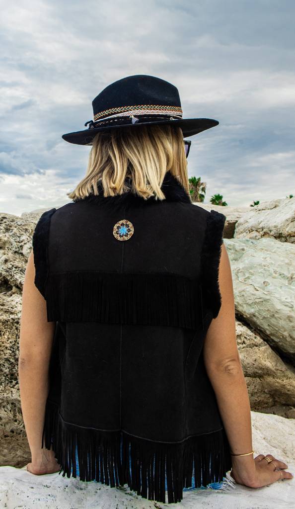 Passion Blanche GILET NERO MONTONE + FRANGIA In Saldo