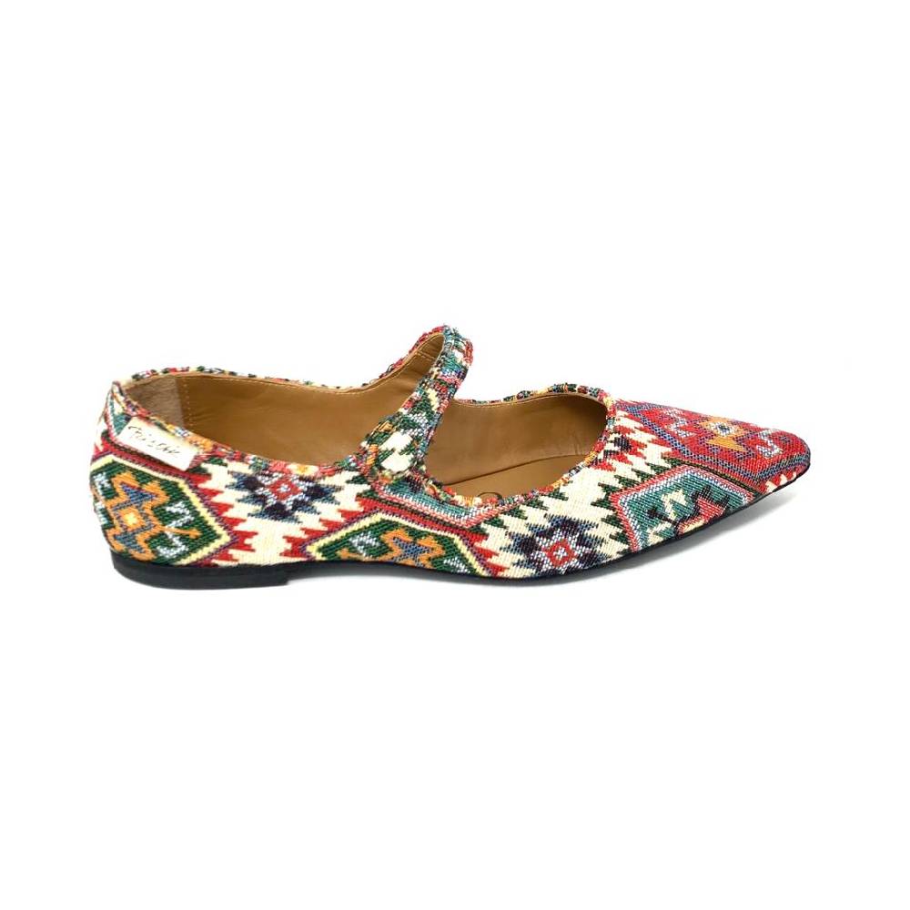 Passion Blanche Sophia Navajo