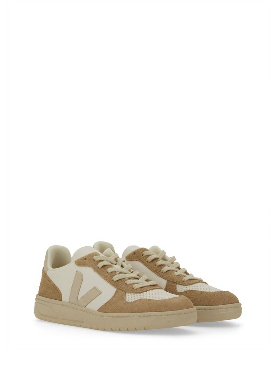 VEJA SNEAKER V-10 IN PELLE Consegna Veloce