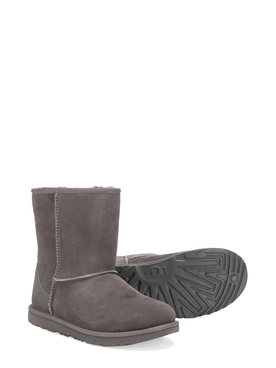 UGG CLASSIC II CHESTNUT Fino Al -60%