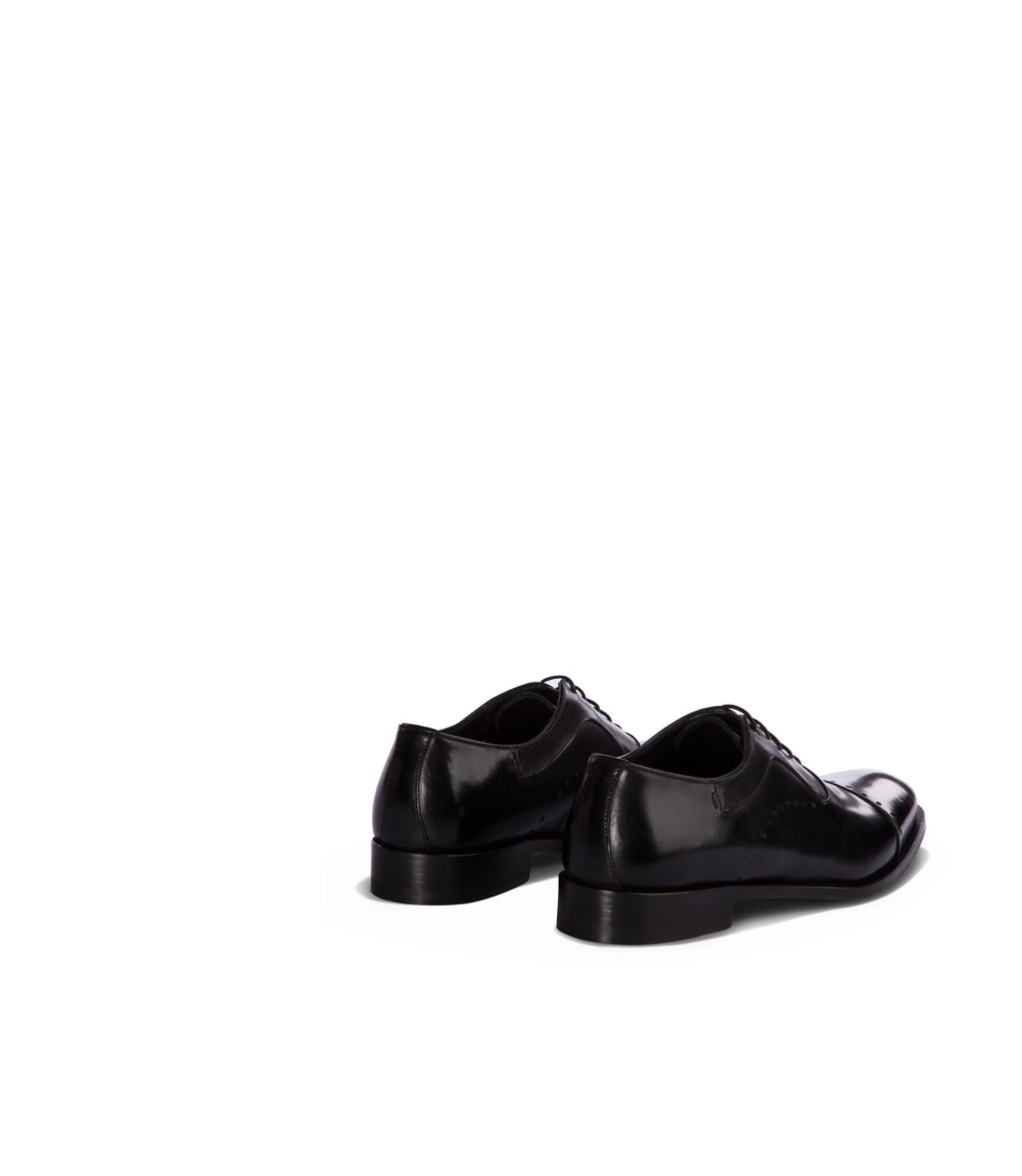 Loriblu Oxford in pelle nera brogue In Vendita
