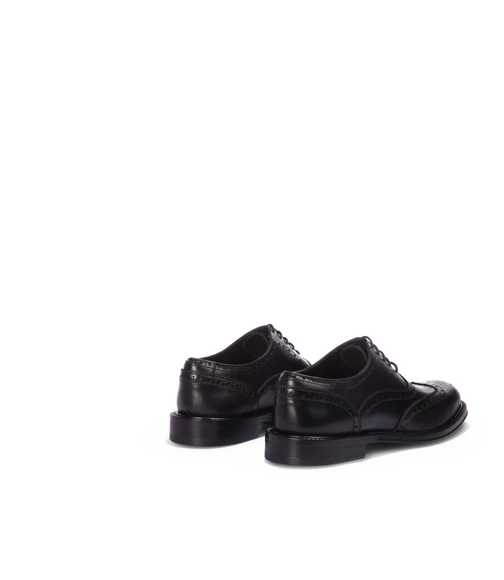 Loriblu Oxford brogue in pelle nera In Saldo
