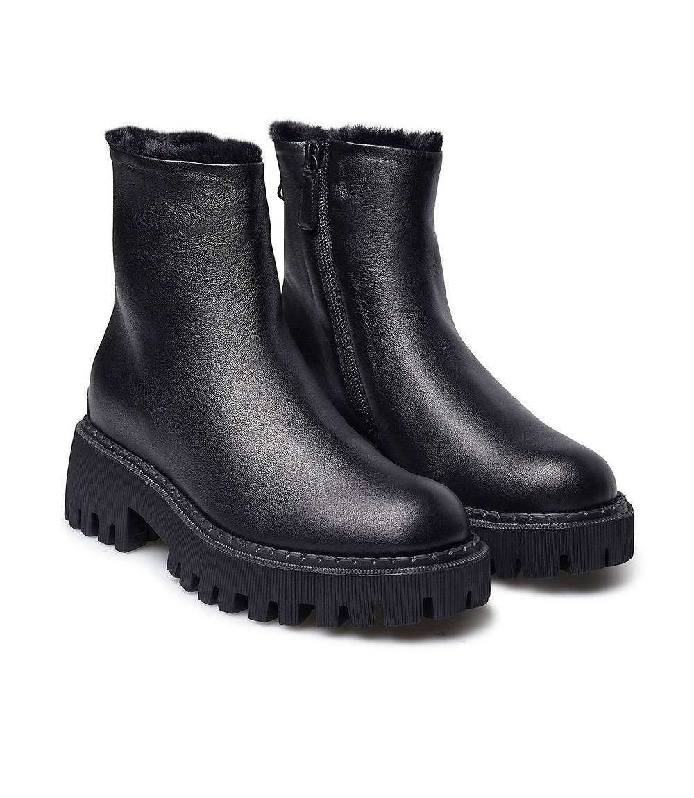 Loriblu Stivaletto in vitello nero con fodera montone Offerta