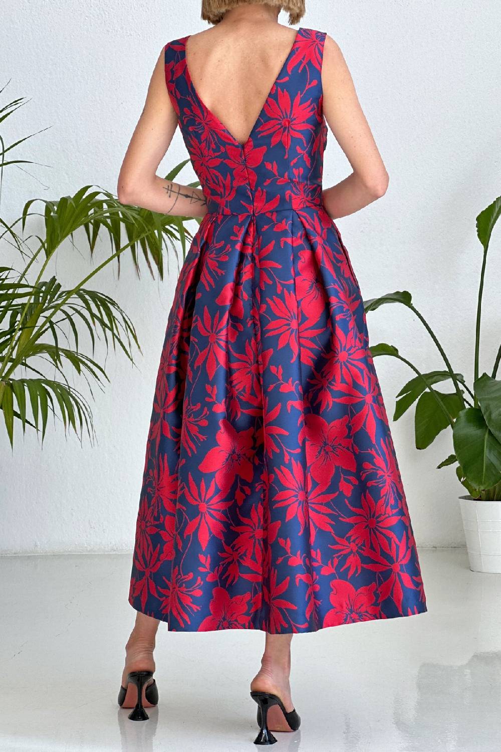 Lunatica Milano Abito Floral Red Blu V Neck Back Presa
