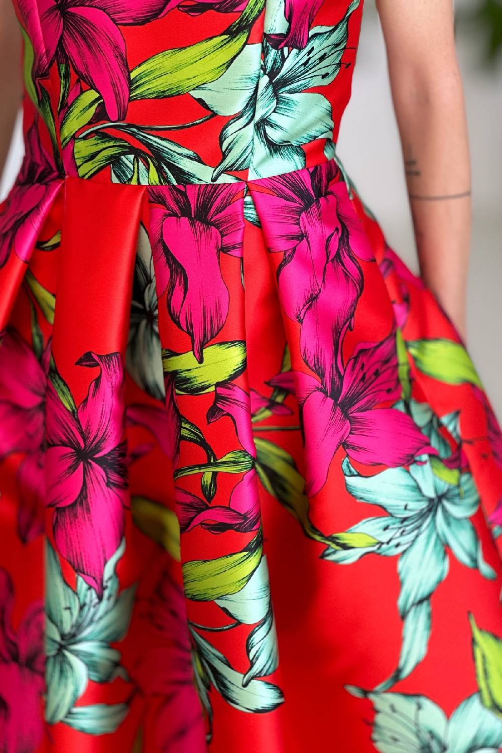 Lunatica Milano Abito Big Flower Red V Neck Back Nuovo