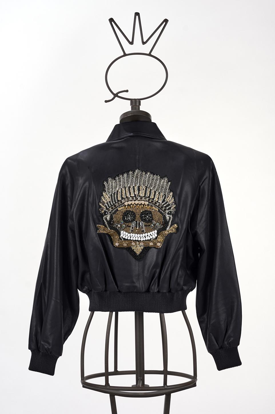 Save The Queen Bomber in ecopelle nera Consegna Veloce