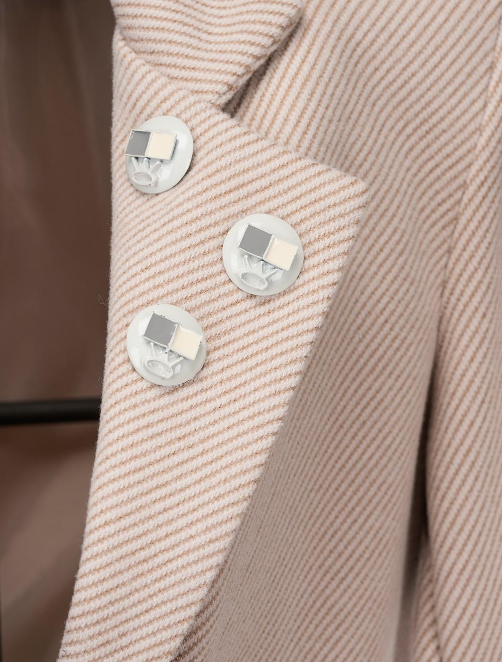 Save The Queen Cappotto corto bianco panna spigato beige con applicazioni Convenienza
