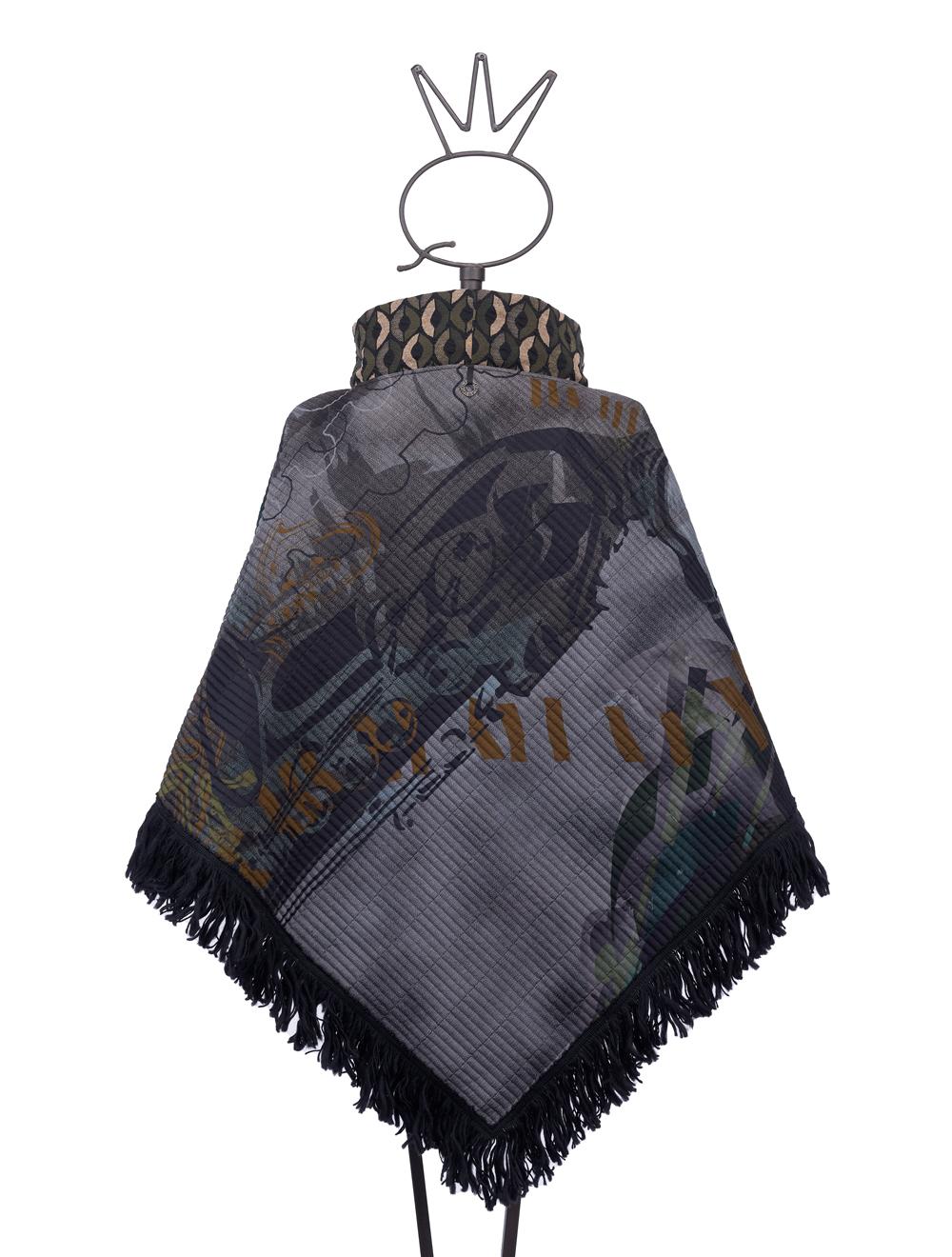 Save The Queen Poncho in seta e finta pelle con ricami In Vendita