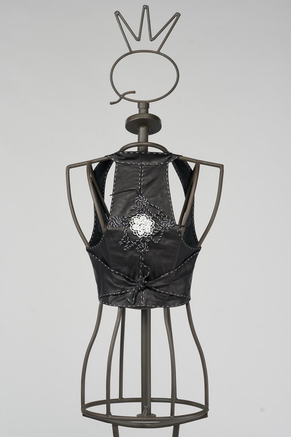 Save The Queen Gilet in vera pelle nera 2025