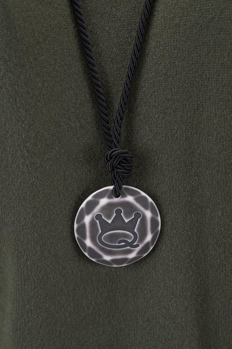 Save The Queen Maglia + collana Novità