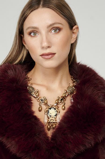 Save The Queen Colier in metallo dorato Economico