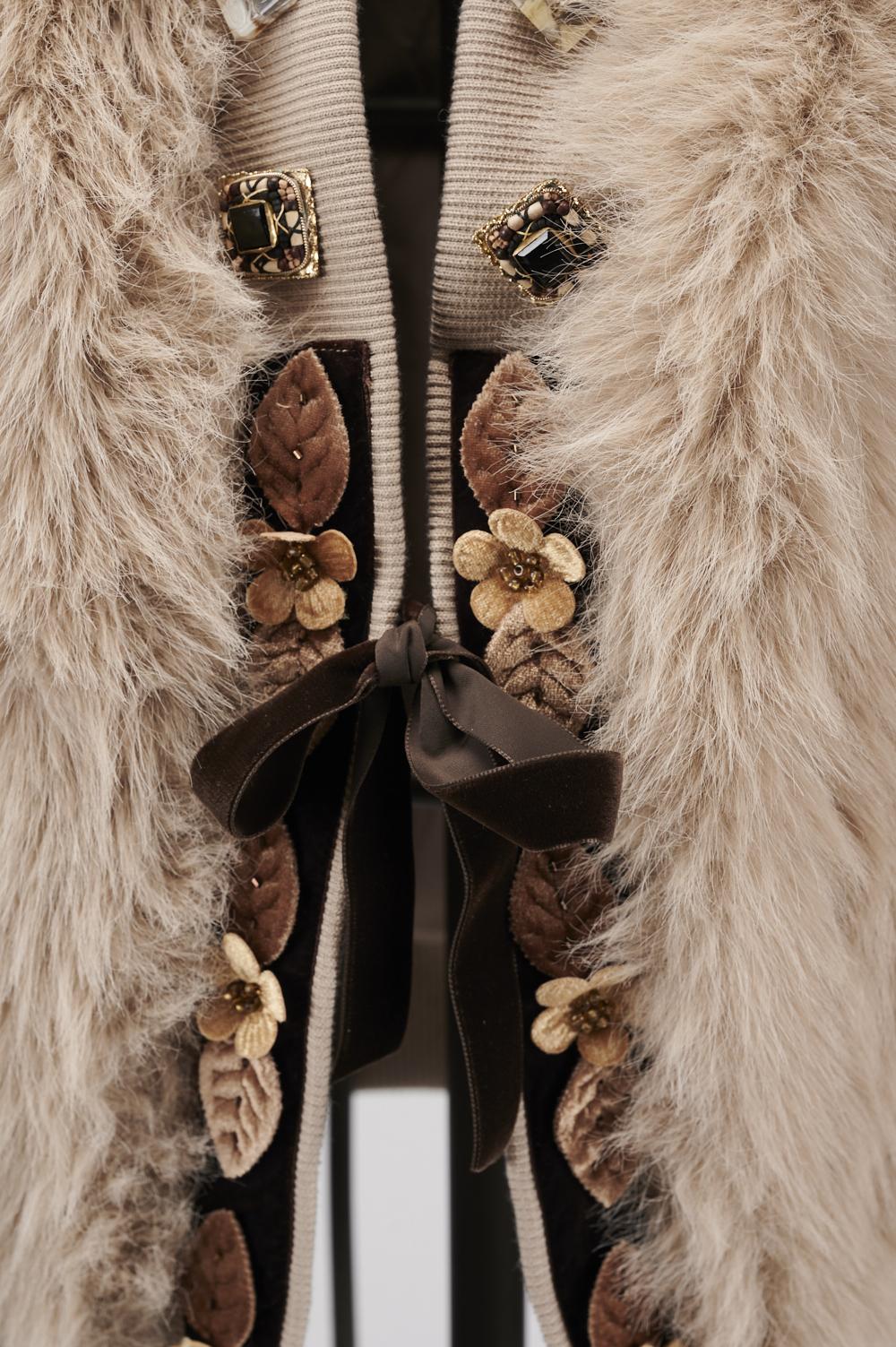 Save The Queen Giacchino in ecopelliccia beige Vendita Economica
