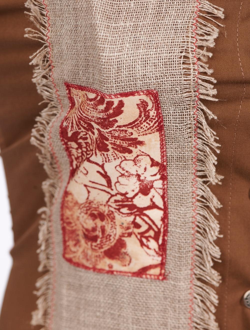 Save The Queen Camicia marrone con ricami e applicazioni Nuovi prodotti