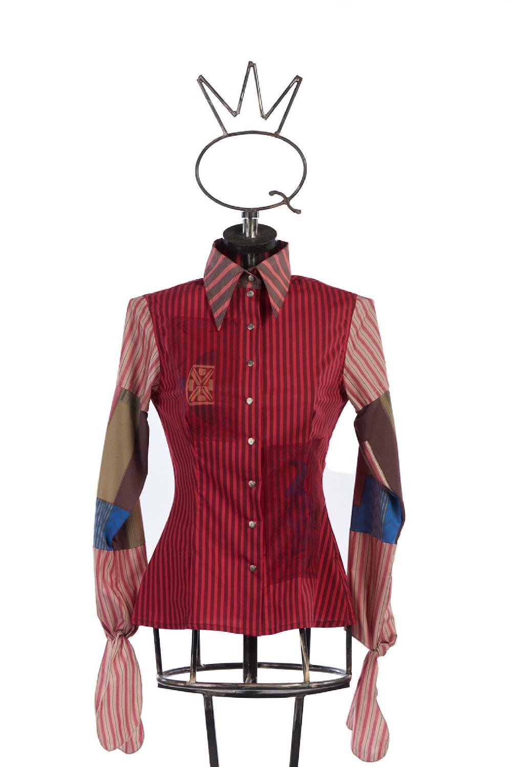 Save The Queen Camicia a righe con applicazioni e maniche a fantasia Offerte giornaliere