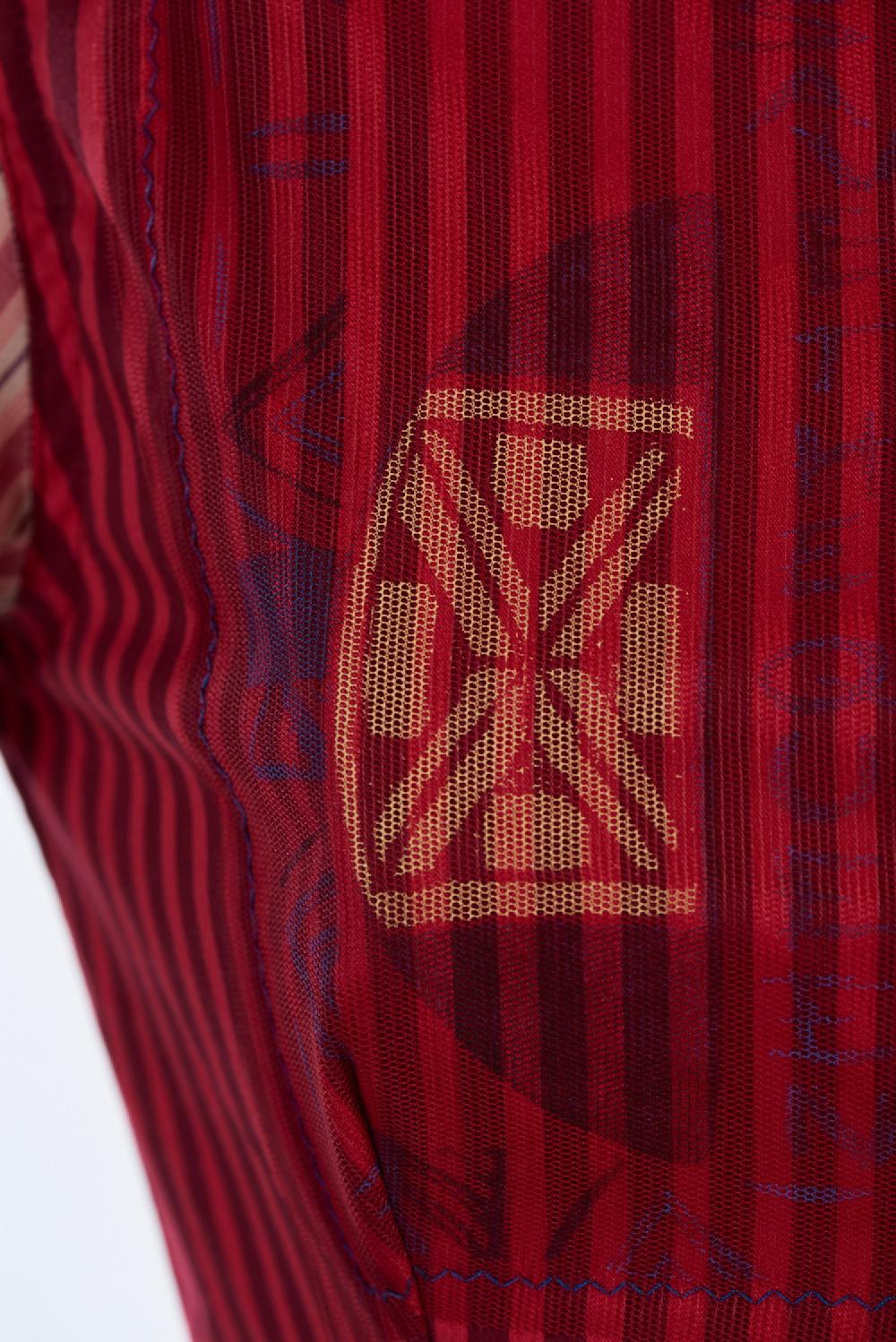 Save The Queen Camicia a righe con applicazioni e maniche a fantasia Offerte giornaliere