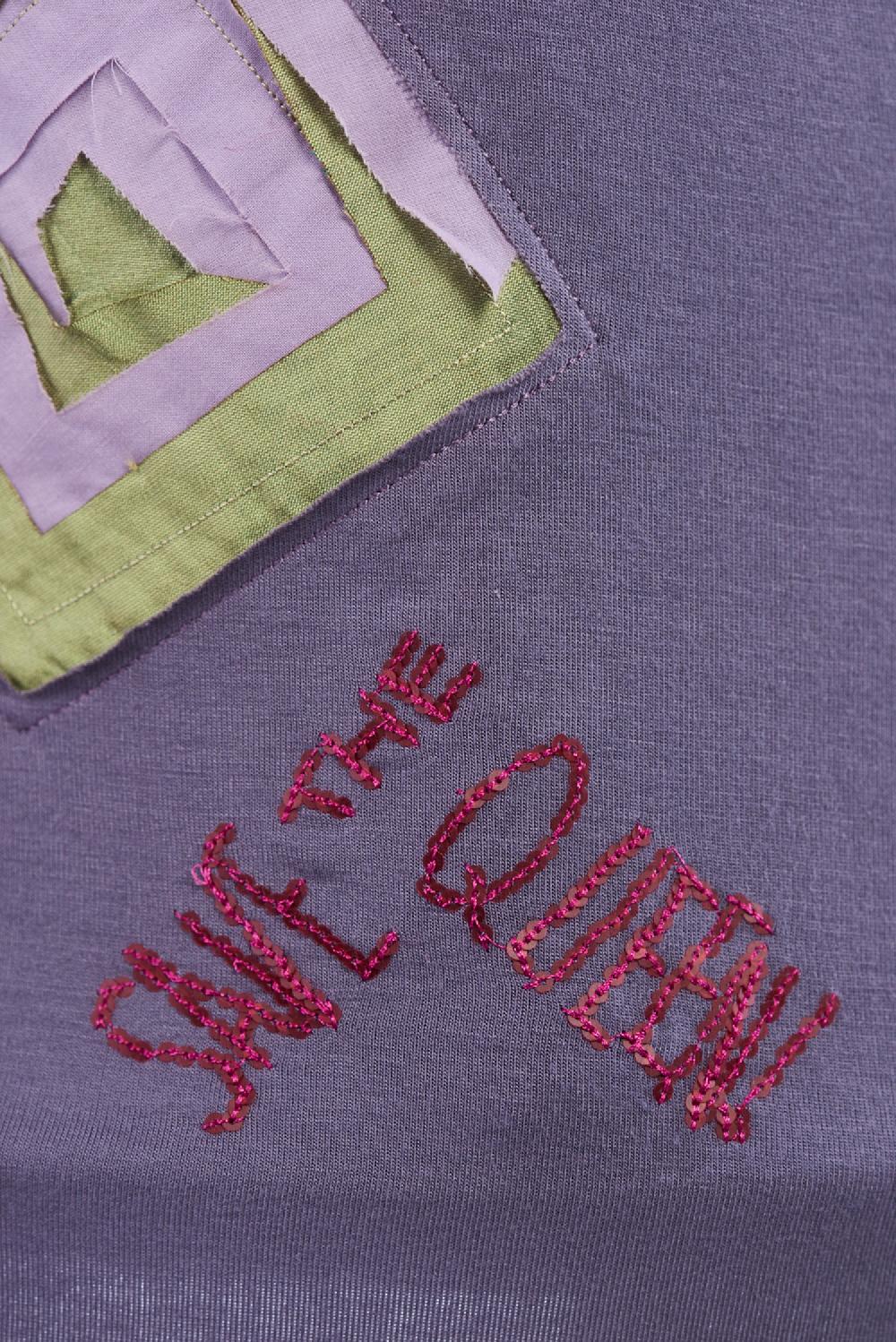 Save The Queen T-shirt in jersey di viscosa con ricami Solo un giorno rimasto