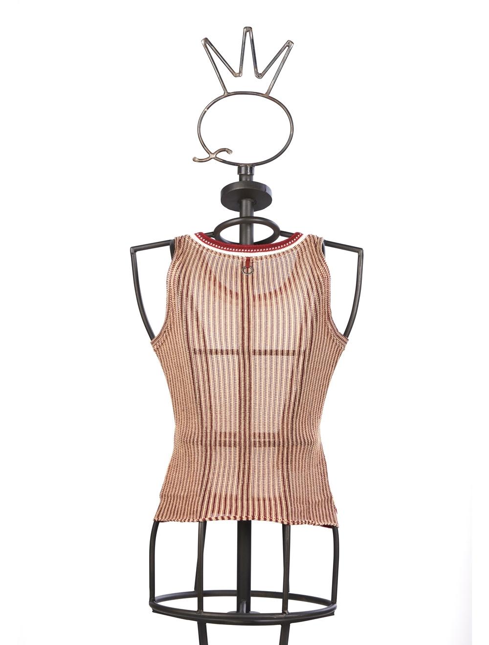 Save The Queen Top bianco in misto cotone elasticizzato con applicazione Shopping online