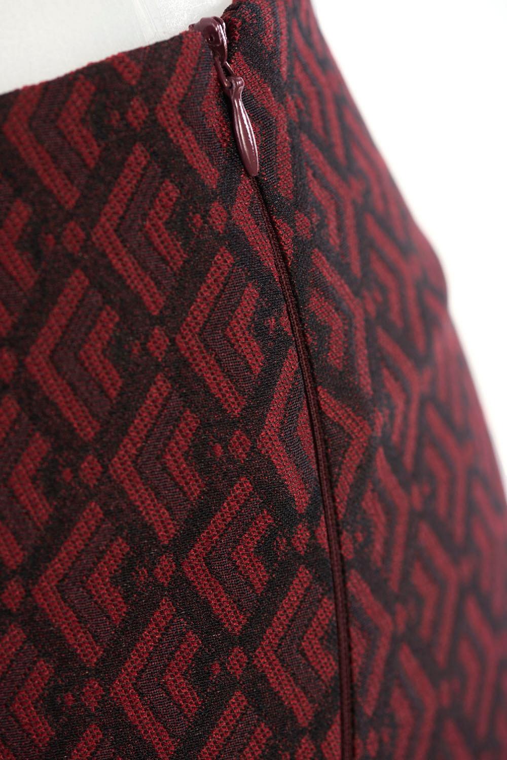Save The Queen Pantaloni a sigaretta in tessuto jacquard bordeaux nero e viola Liquidazione