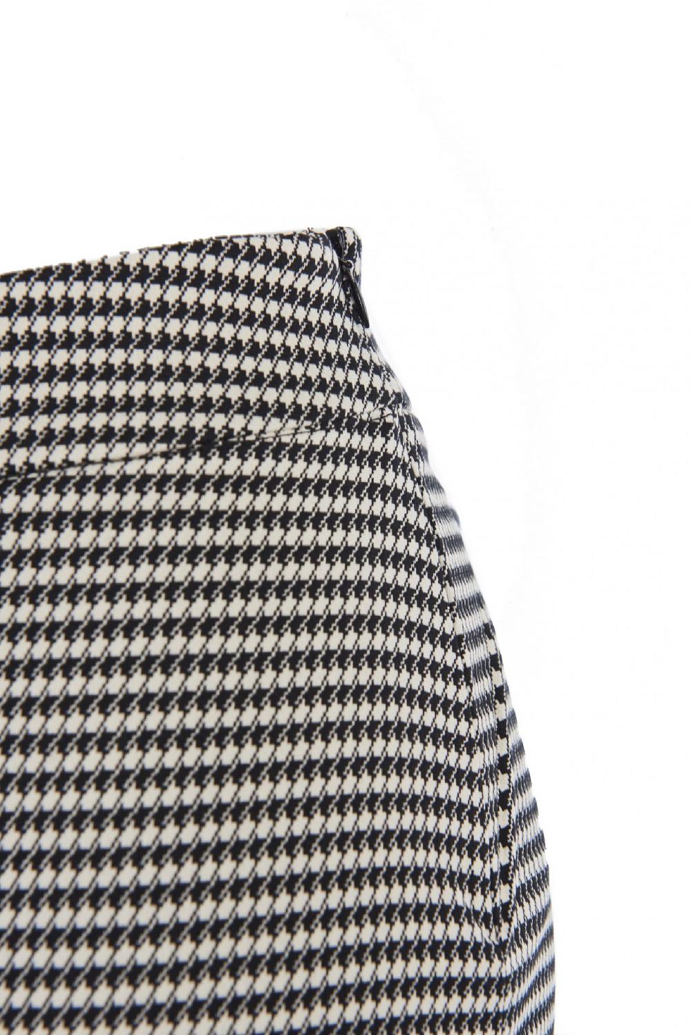 Save The Queen Pantaloni jacquard a pied de poule bianco e nero Sconti questo mese