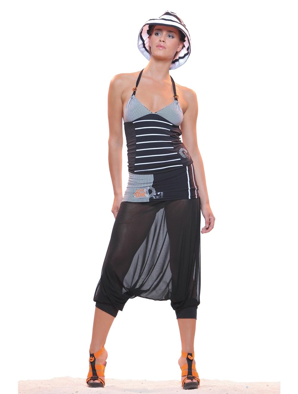 Save The Queen Pantalone in stile orientale nero a righe bianche e nere con paillettes Offerta