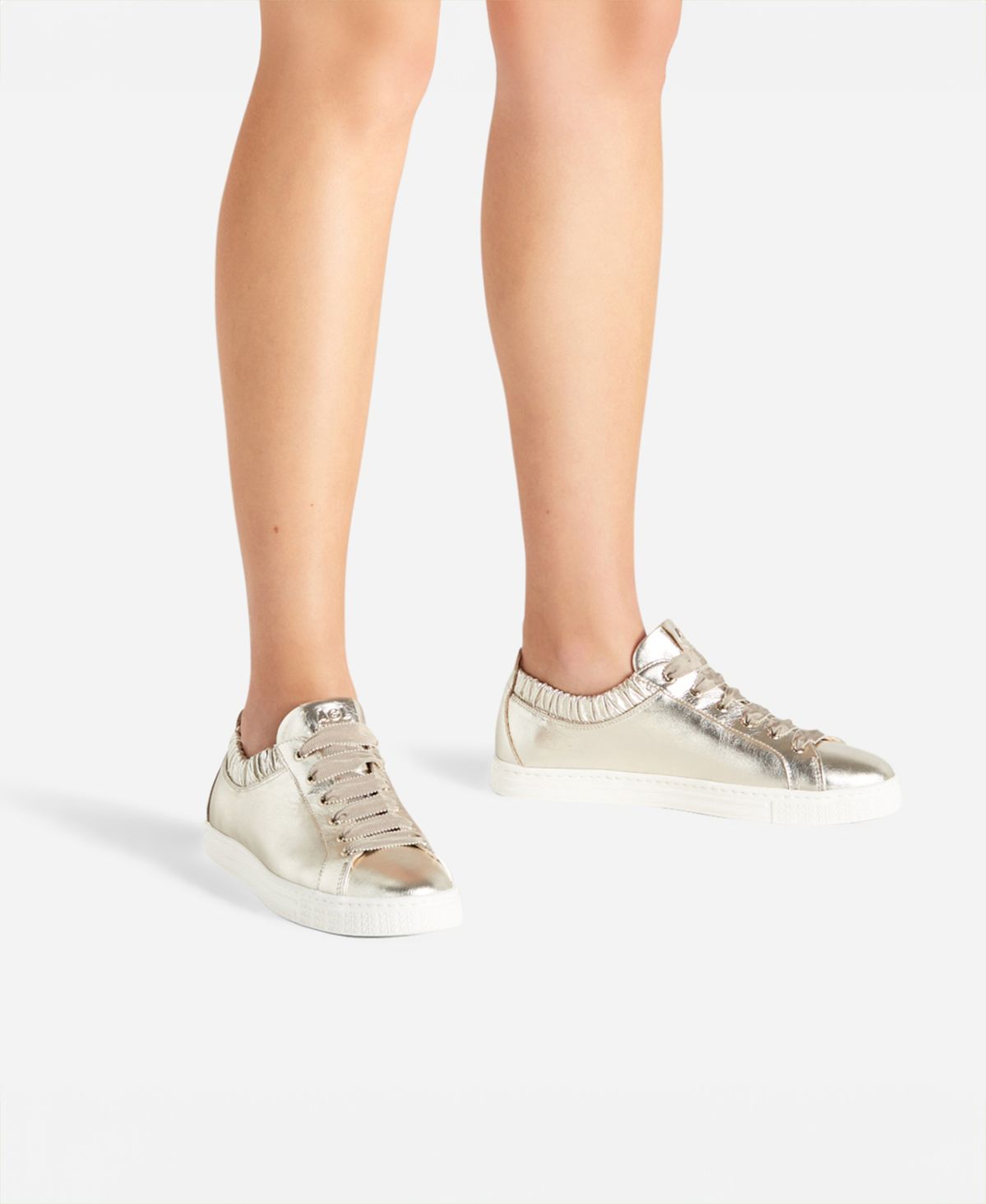 Agl Sneaker in pelle metallizzata Platino Suzie Acquista Ora