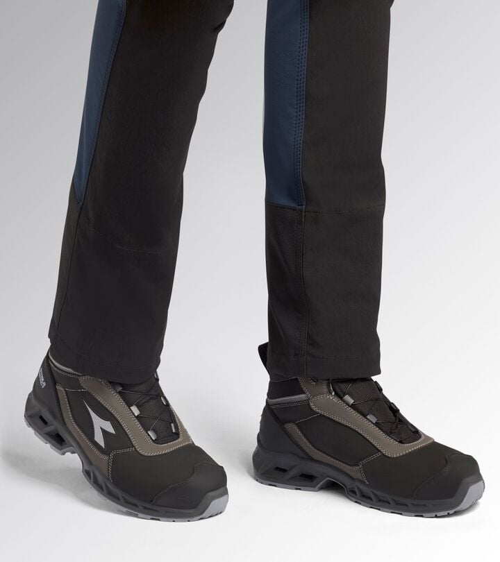 Utility Diadora SHARK ST IMP LEA Q MID S3S FO SR SC ESD Scarpa antinfortunistica alta Saldi Di Fabbrica