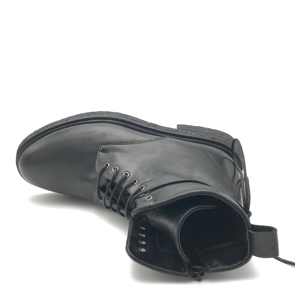 Zulian Calzature Anfibio in pelle nera 2025