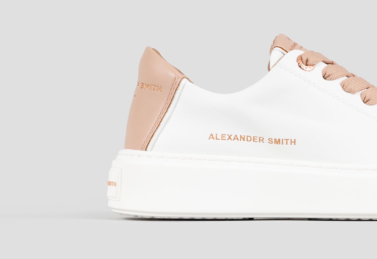 Alexander Smith LONDON WOMAN WHITE NUDE Presa