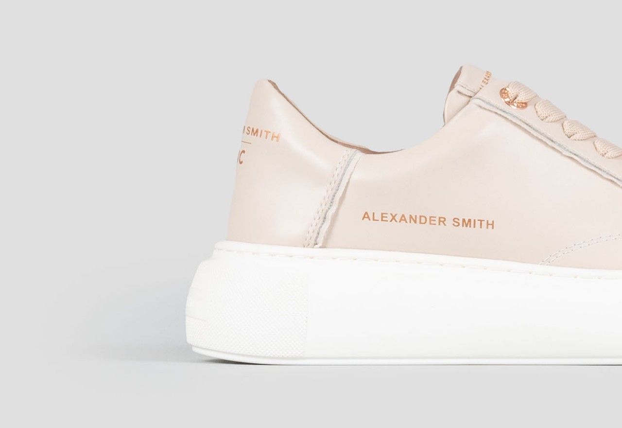 Alexander Smith ECO-GREENWICH WOMAN SAND Promozione